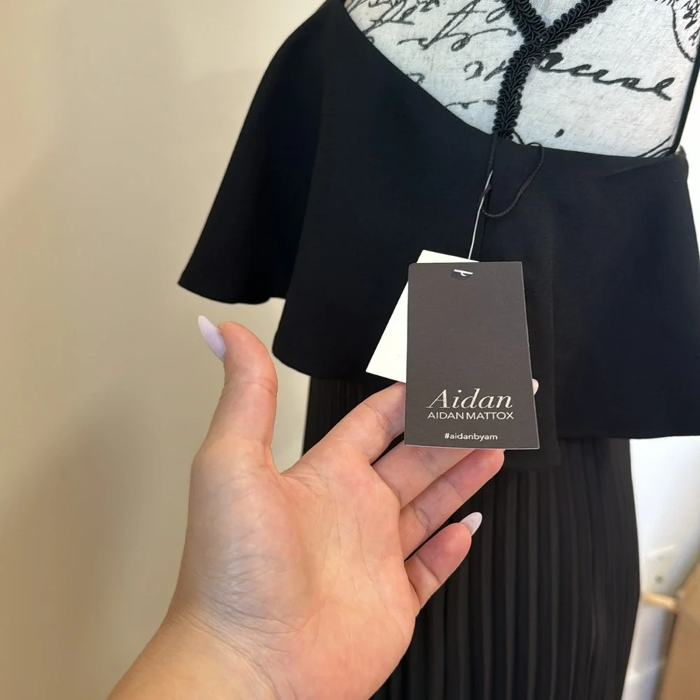 Dress - Picture 6 of 6